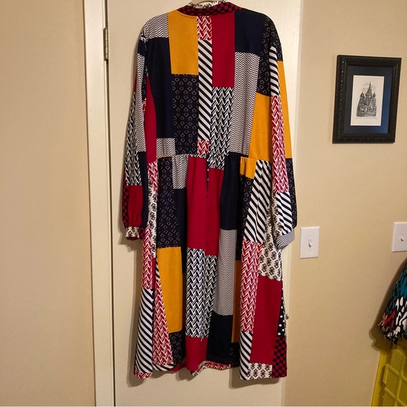 Plus patchwork tie neck a-line dress - Picture 4 of 6